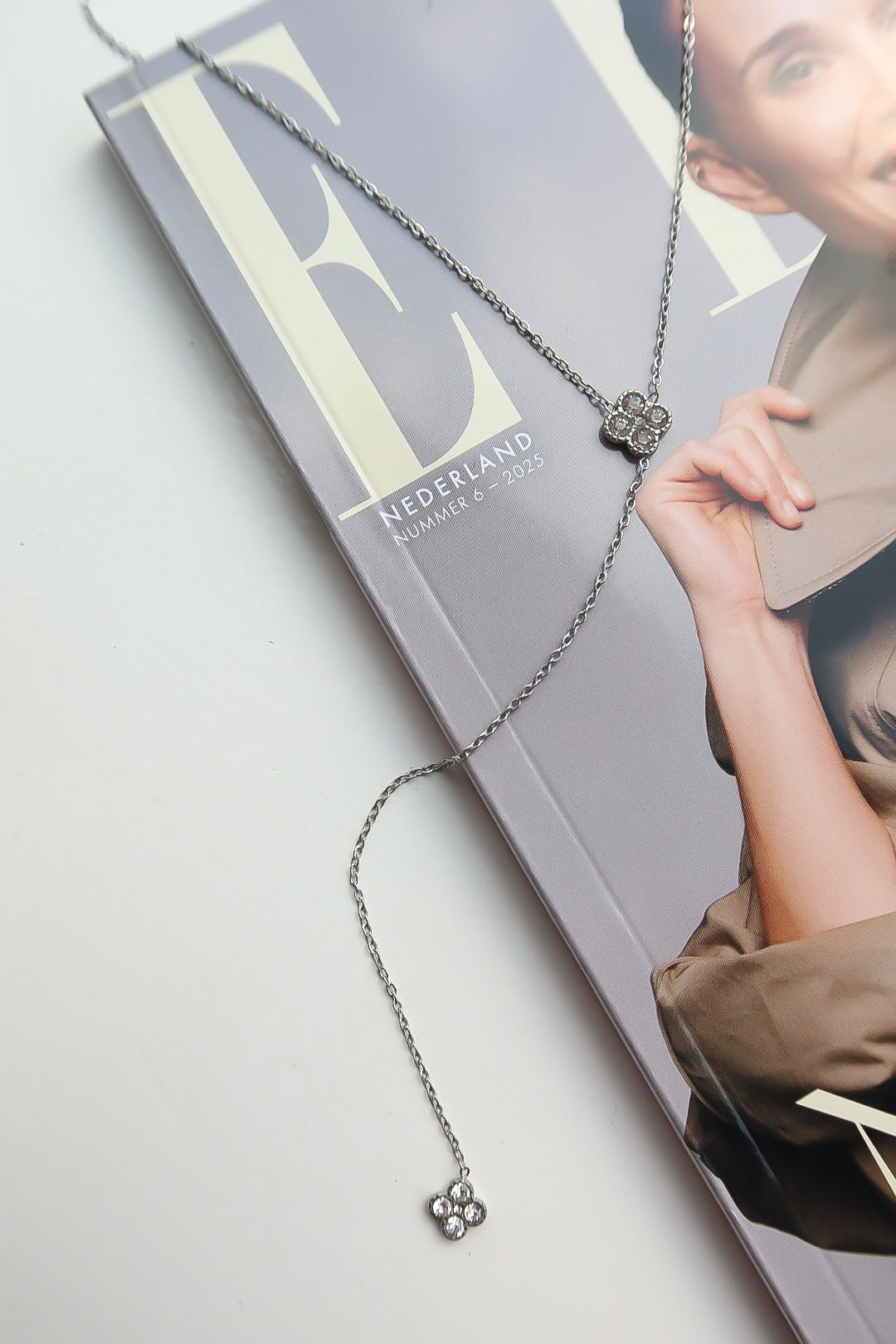 Clover Y bedelketting