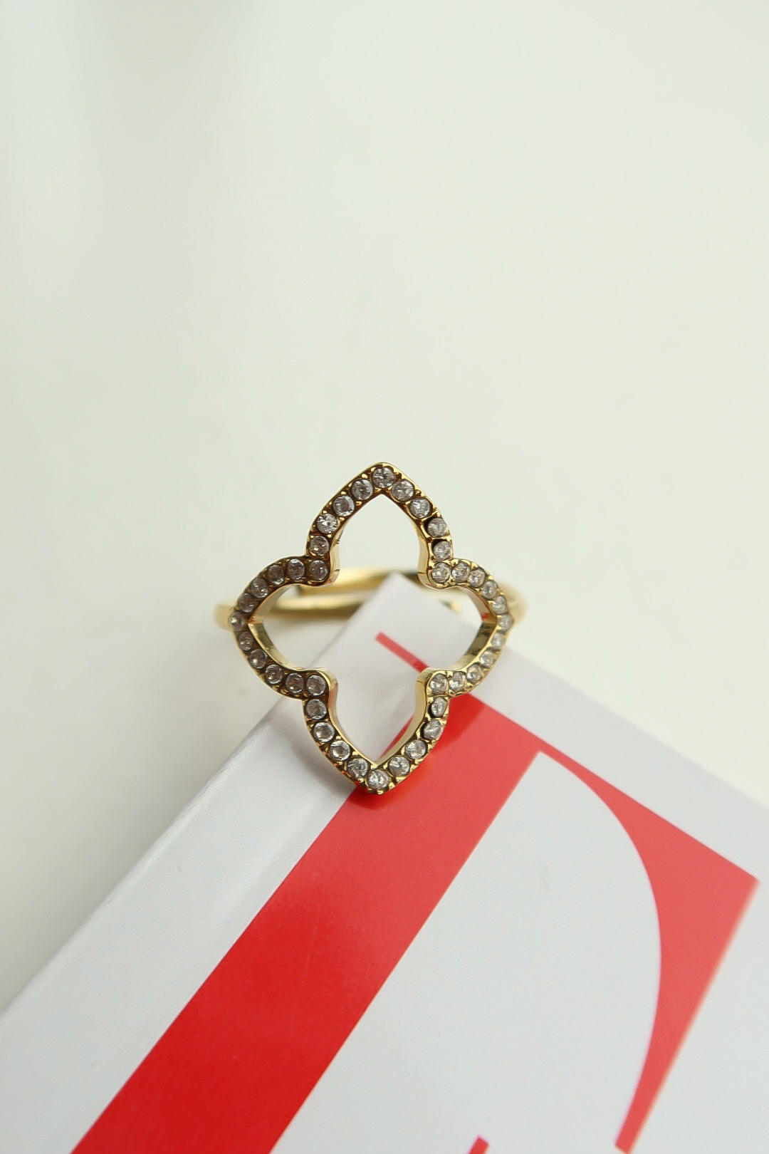 Clover Ring